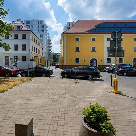 Elegancki Apartament Z Parkingiem Blisko Starego Miasta By Noclegi Renters Wrocław Exteriör bild