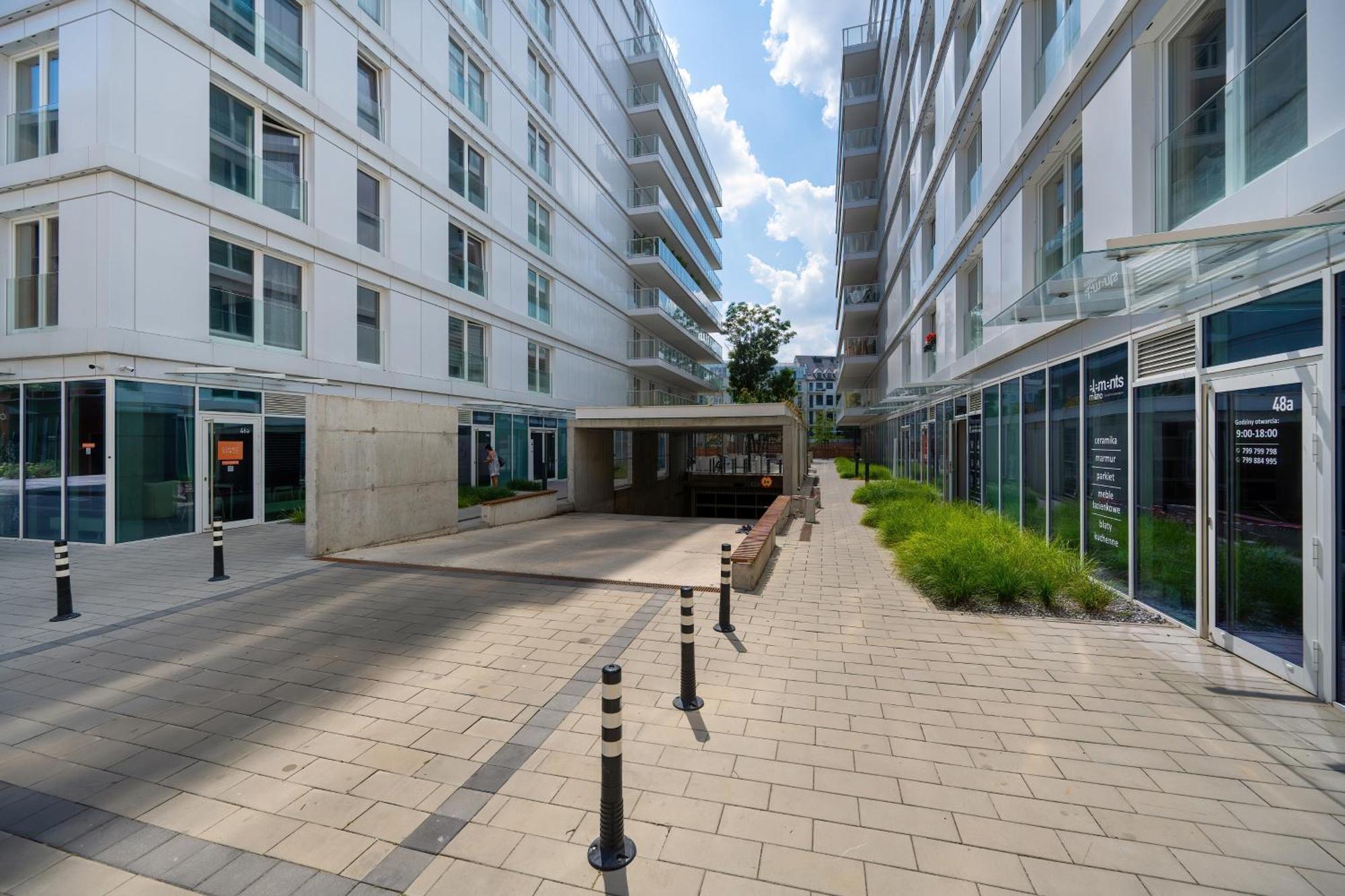 Elegancki Apartament Z Parkingiem Blisko Starego Miasta By Noclegi Renters Wrocław Exteriör bild